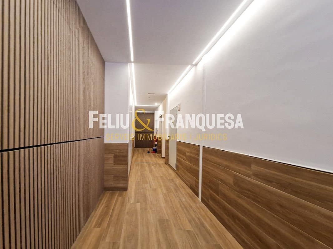 3 bedroom Penthouse for sale in Terrassa with pool - € 349,000 (Ref: 9274947)