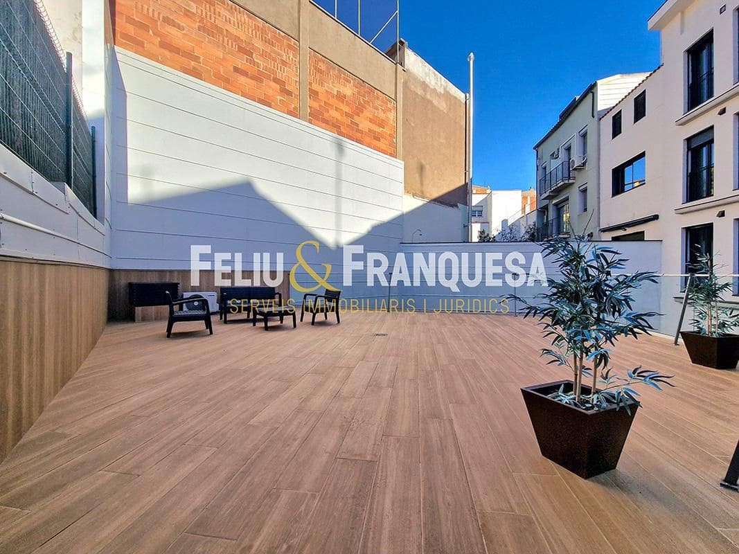 3 bedroom Penthouse for sale in Terrassa with pool - € 349,000 (Ref: 9274947)