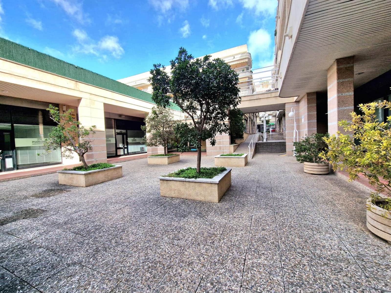 Commercial for rent in Sant Cugat del Valles - € 5,800 (Ref: 9274951)