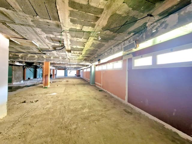 Commercieel te koop in Sant Cugat del Vallès - € 425.000 (Ref: 9274952)