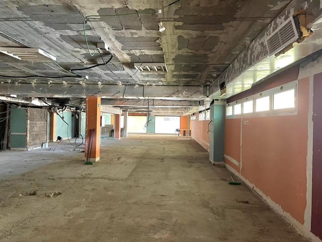 Gewerbe zu vermieten in Sant Cugat del Vallès - 2.400 € (Ref: 9274954)