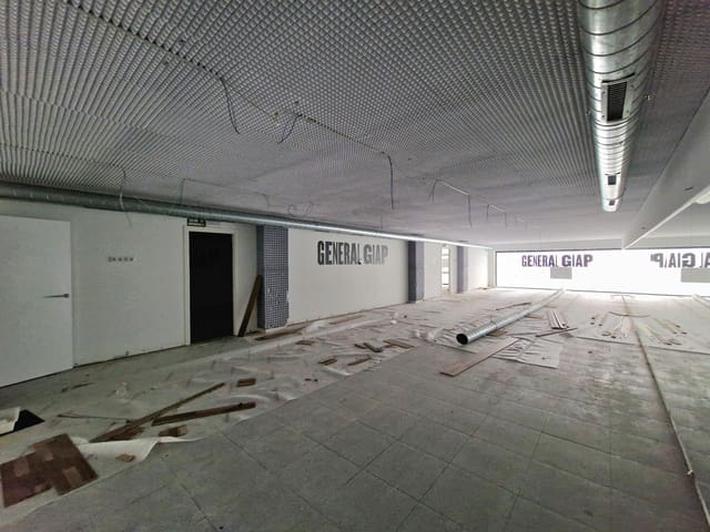 Gewerbe zu vermieten in Sant Cugat del Vallès - 3.400 € (Ref: 9274955)