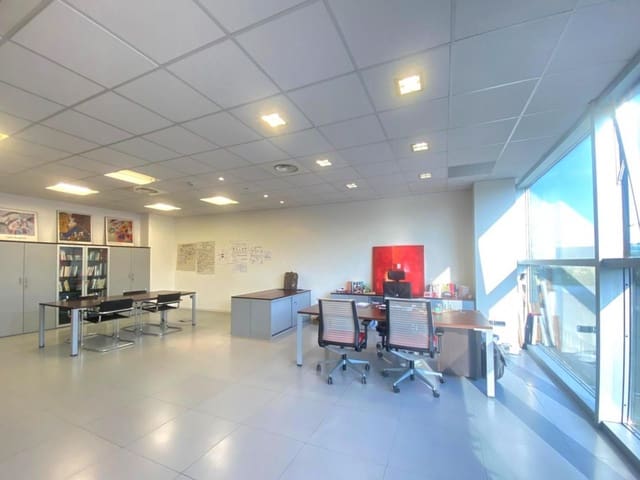 Bureau à vendre à Sant Cugat del Vallès - 270 000 € (Ref: 9274963)