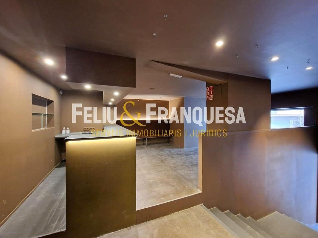 Kaupallinen vuokrattavana paikassa Sant Cugat del Valles - 1 600 € (Ref: 9283017)