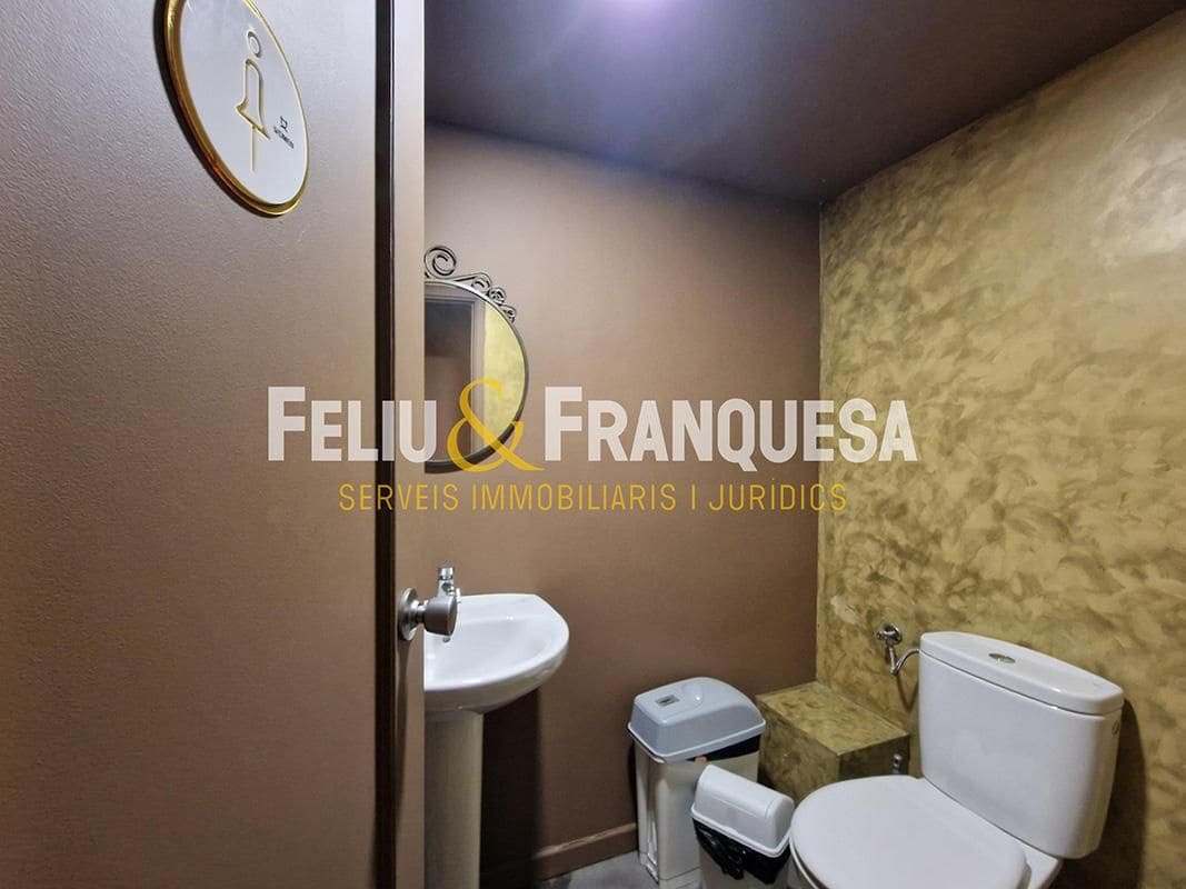 Kaupallinen vuokrattavana paikassa Sant Cugat del Valles - 1 600 € (Ref: 9283017)