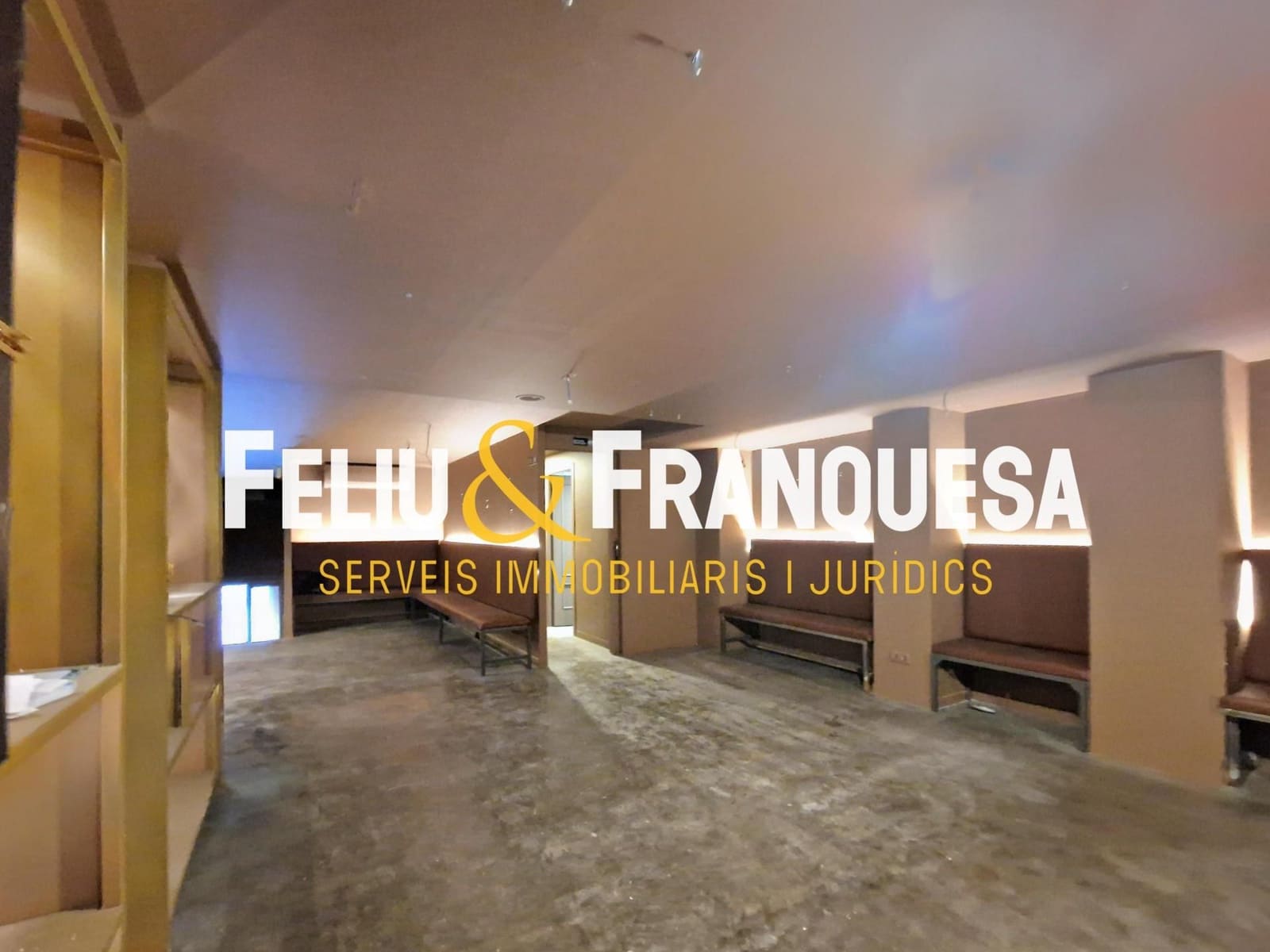 Local Comercial en Sant Cugat del Vallès en alquiler - 1.500 € (Ref: 9283017)