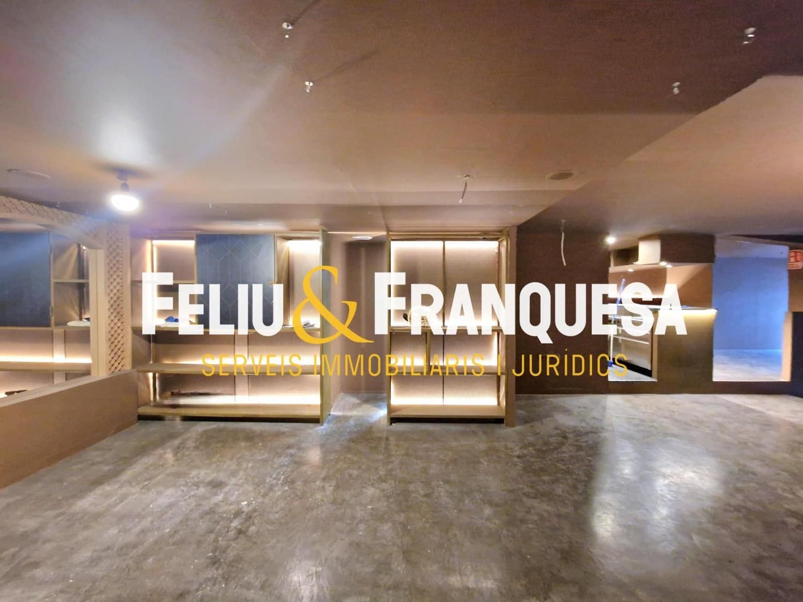 Local Comercial en Sant Cugat del Vallès en alquiler - 1.500 € (Ref: 9283017)