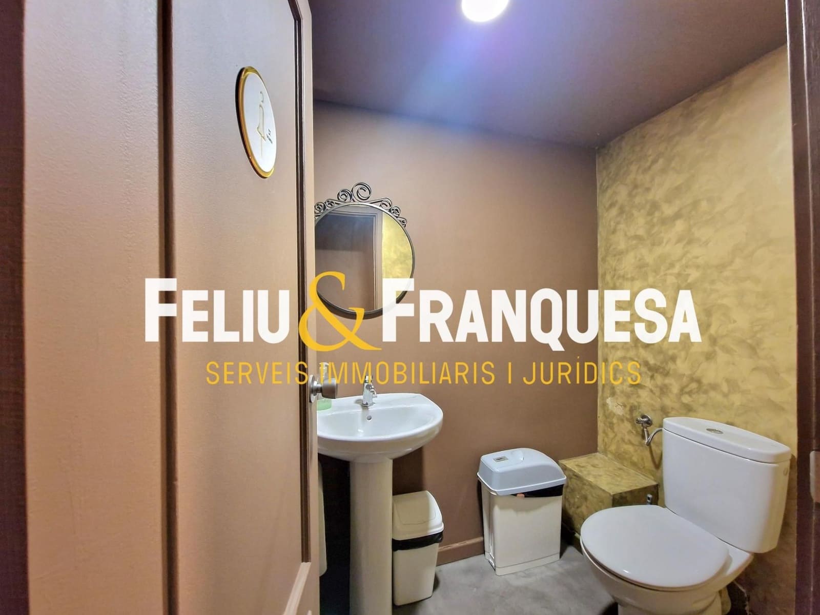 Local Comercial en Sant Cugat del Vallès en alquiler - 1.500 € (Ref: 9283017)