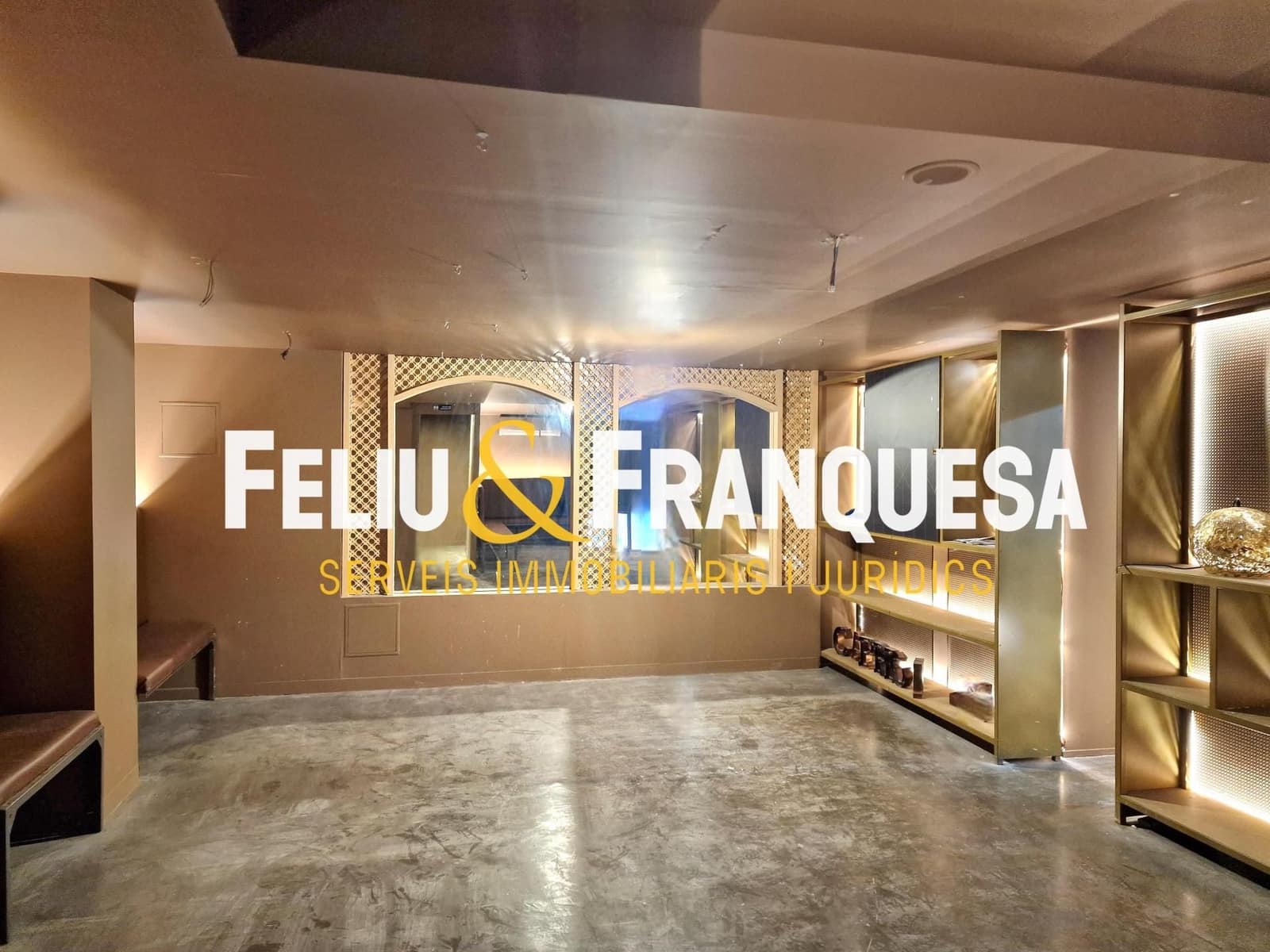 Local Comercial en Sant Cugat del Vallès en alquiler - 1.500 € (Ref: 9283017)