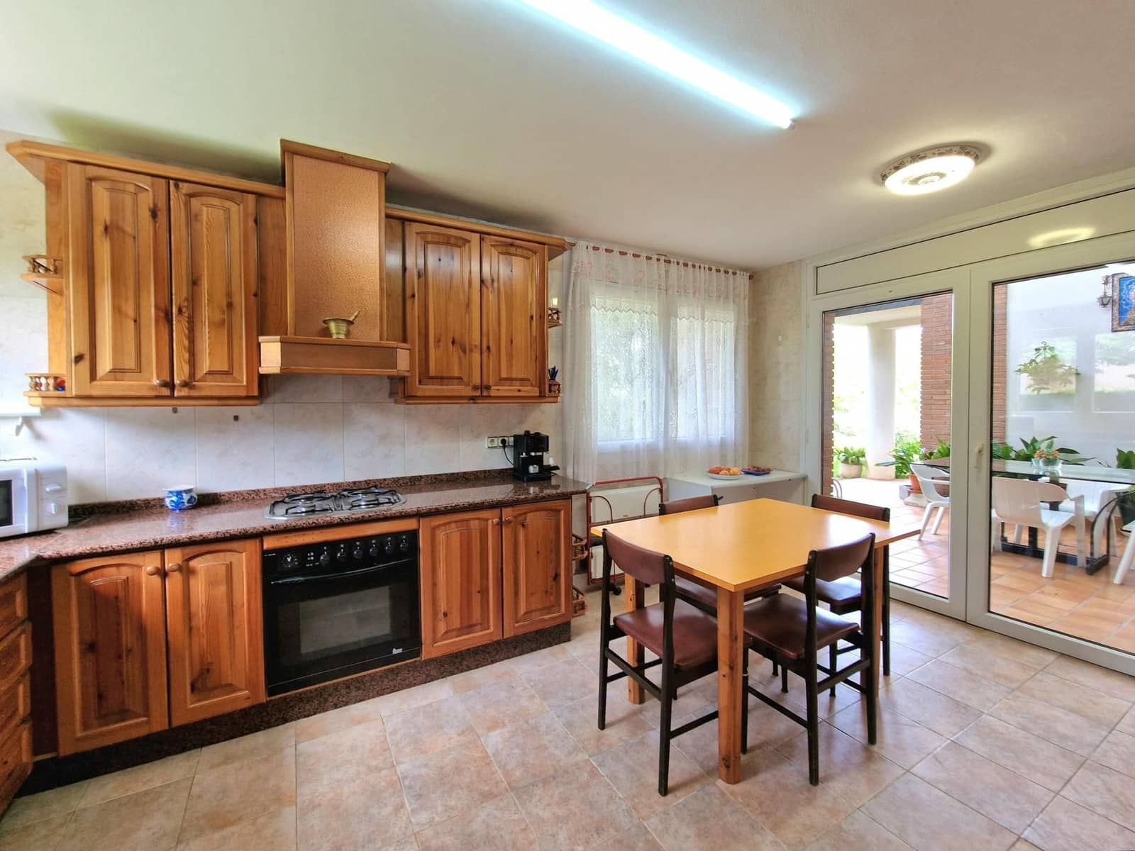 7 bedroom Villa for sale in Begues with garage - € 745,000 (Ref: 9301959)