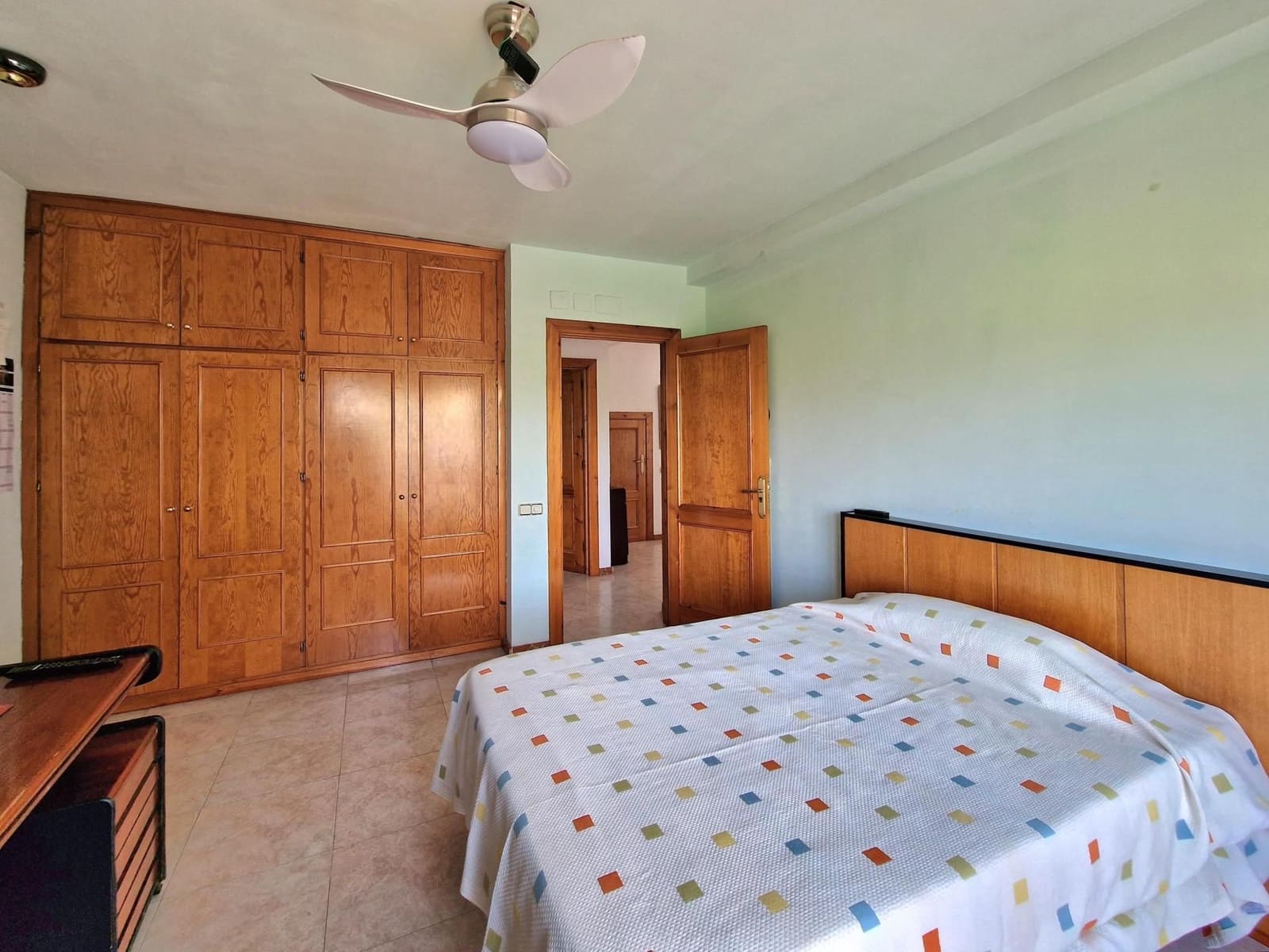 7 bedroom Villa for sale in Begues with garage - € 745,000 (Ref: 9301959)