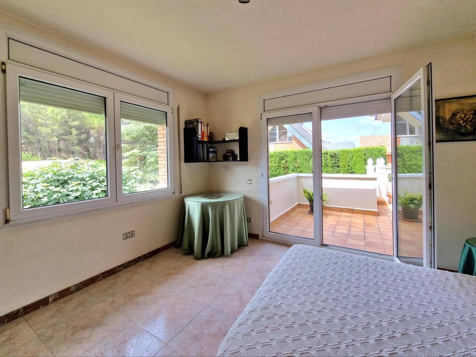 7 bedroom Villa for sale in Begues with garage - € 745,000 (Ref: 9301959)