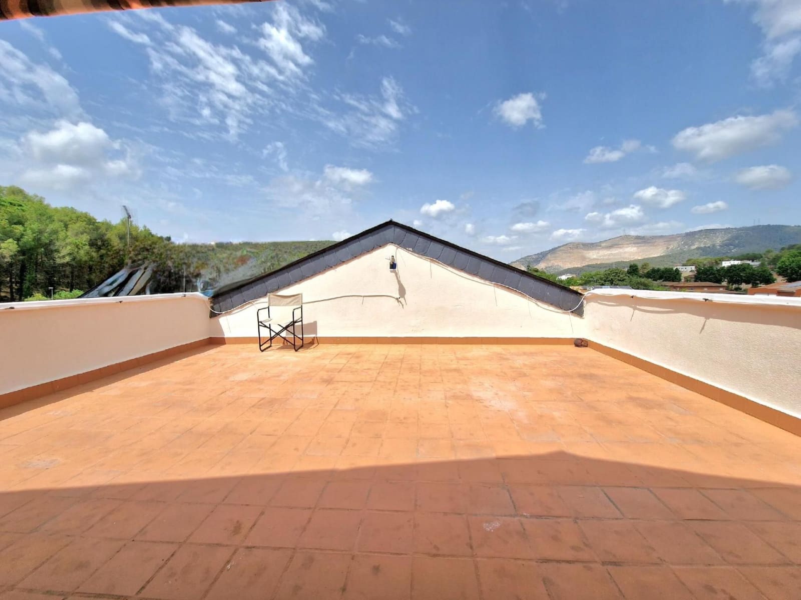 7 bedroom Villa for sale in Begues with garage - € 745,000 (Ref: 9301959)