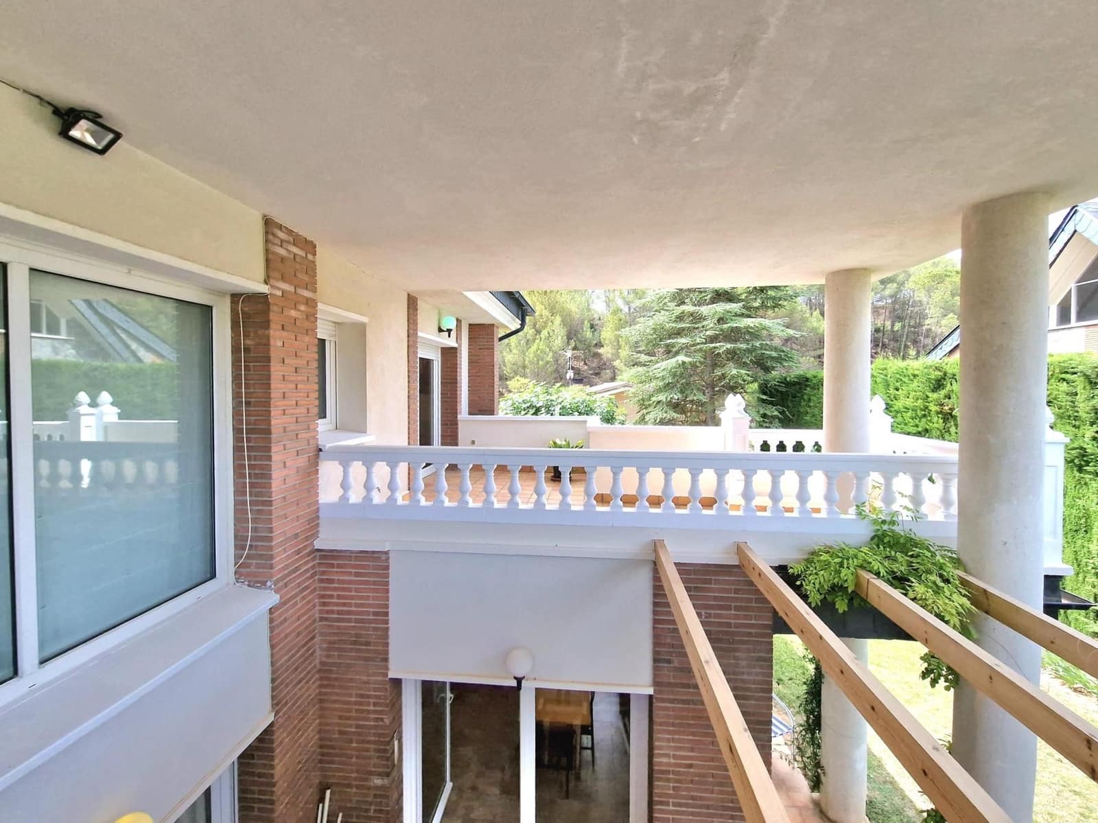 7 bedroom Villa for sale in Begues with garage - € 745,000 (Ref: 9301959)