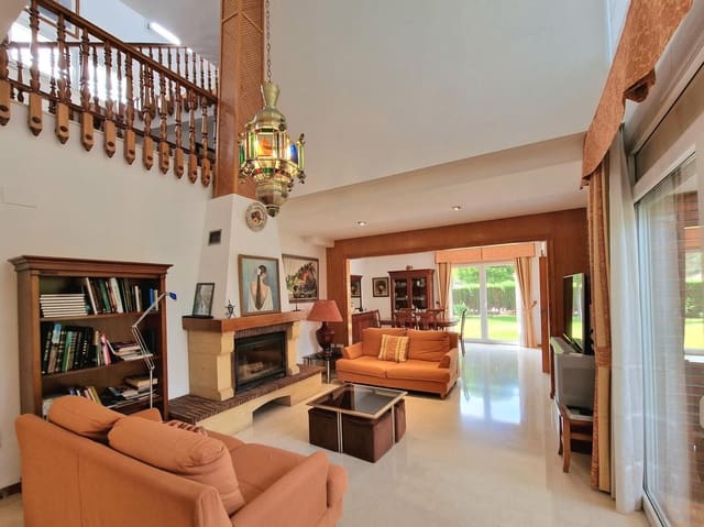 7 soverom Villa til salgs i Begues med garasje - € 745 000 (Ref: 9301959)