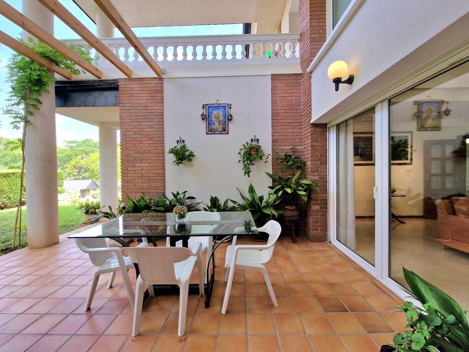 7 bedroom Villa for sale in Begues with garage - € 745,000 (Ref: 9301959)