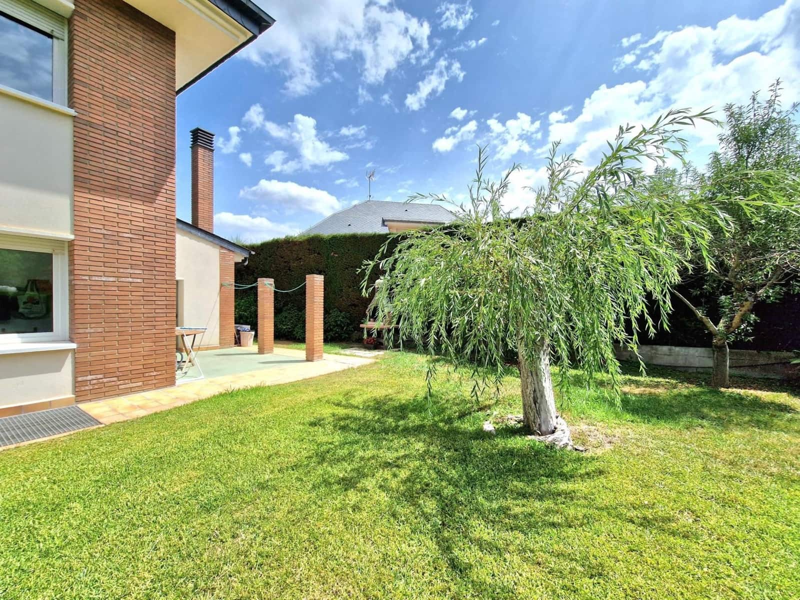 7 bedroom Villa for sale in Begues with garage - € 745,000 (Ref: 9301959)