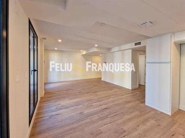 3 bedroom Penthouse for sale in Terrassa with pool - € 349,000 (Ref: 9346590)
