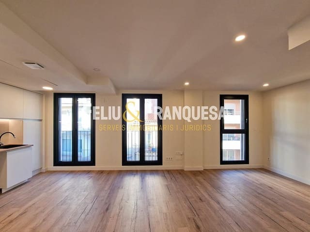 3 bedroom Penthouse for sale in Terrassa with pool - € 349,000 (Ref: 9346590)