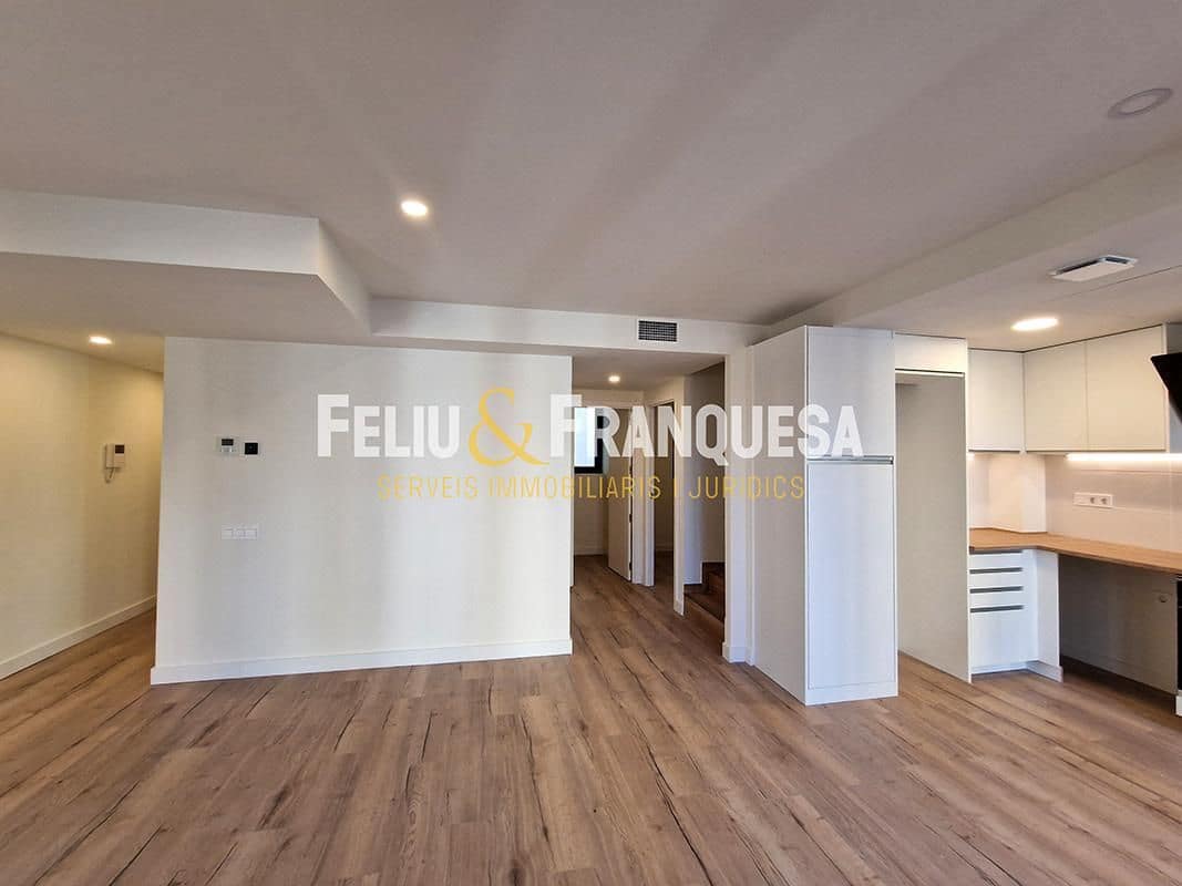 3 bedroom Penthouse for sale in Terrassa with pool - € 349,000 (Ref: 9346590)