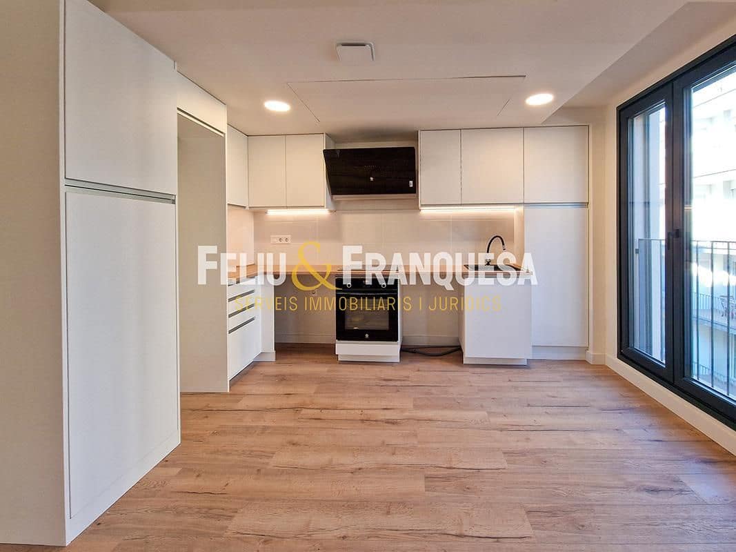 3 bedroom Penthouse for sale in Terrassa with pool - € 349,000 (Ref: 9346590)