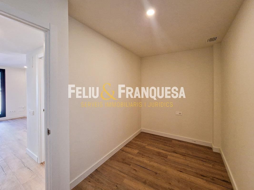 3 bedroom Penthouse for sale in Terrassa with pool - € 349,000 (Ref: 9346590)