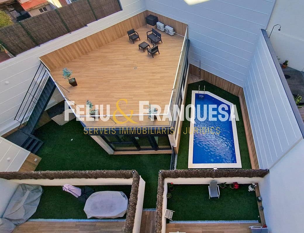 3 bedroom Penthouse for sale in Terrassa with pool - € 349,000 (Ref: 9346590)