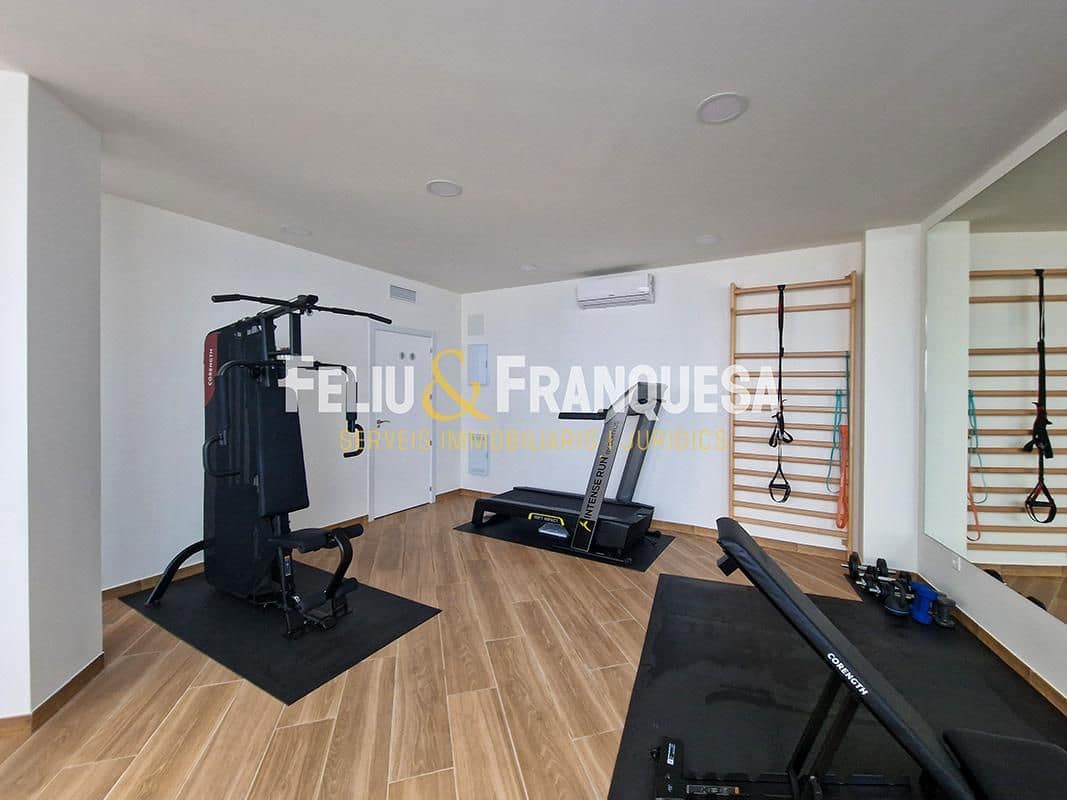 3 bedroom Penthouse for sale in Terrassa with pool - € 349,000 (Ref: 9346590)