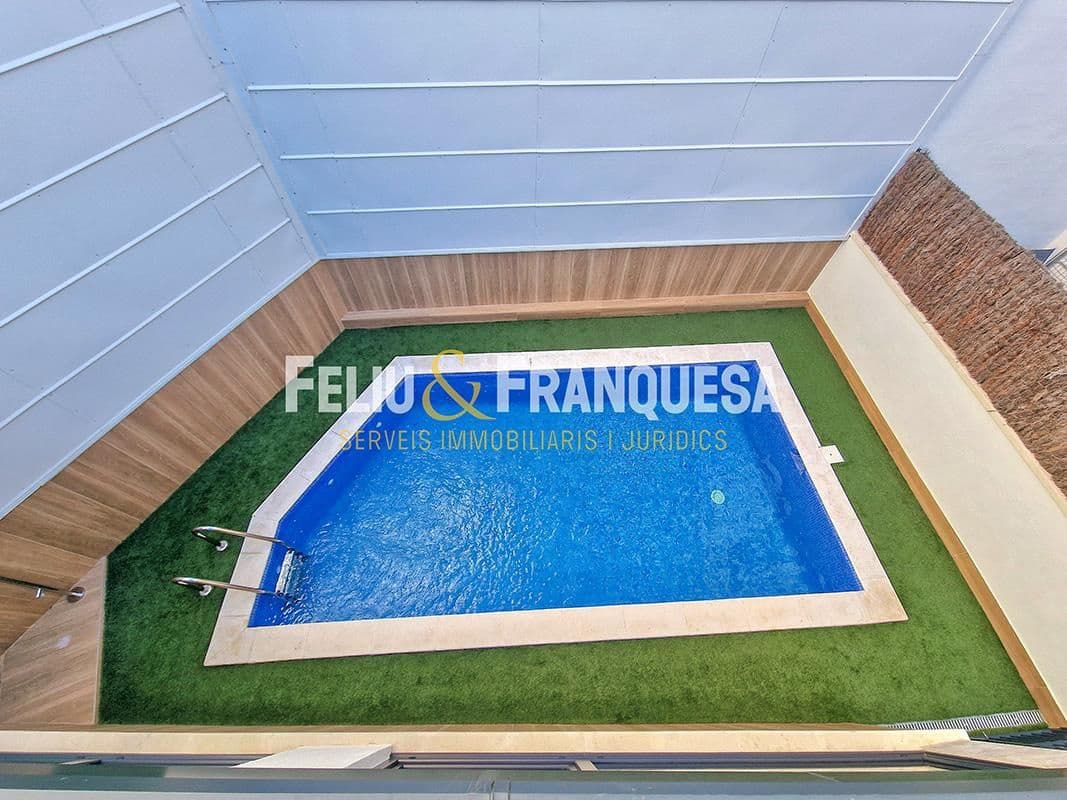 3 bedroom Penthouse for sale in Terrassa with pool - € 349,000 (Ref: 9346590)