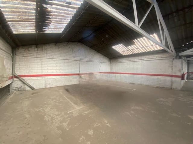 Garage til salg i Sant Cugat del Vallès - € 16.200 (Ref: 9353936)