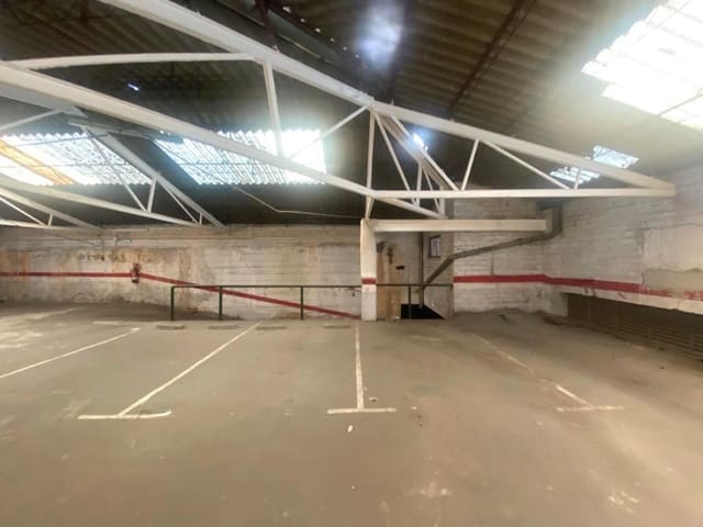 Garage til salg i Sant Cugat del Vallès - € 16.200 (Ref: 9353936)