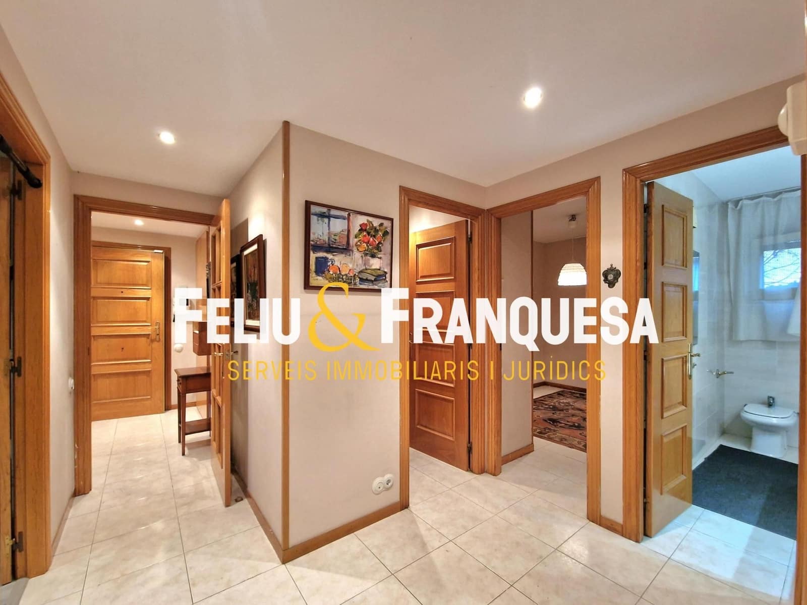 4 bedroom Flat for sale in Sant Cugat del Valles with garage - € 699,000 (Ref: 9401016)