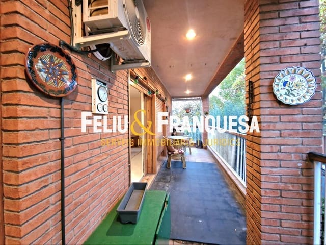 4 soveværelse Lejlighed til salg i Sant Cugat del Vallès med garage - € 699.000 (Ref: 9401016)