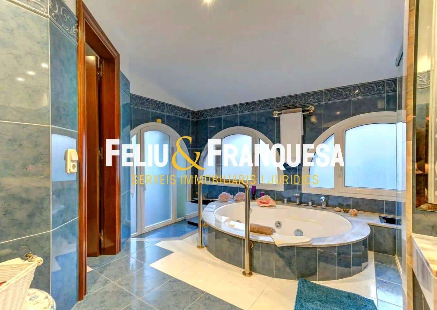 7 soveværelse Villa til salg i Sant Cugat del Valles med swimmingpool garage - € 1.600.000 (Ref: 9438939)