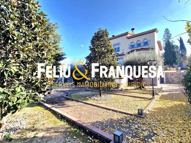 7 makuuhuone Huvila myytävänä paikassa Mira-Sol, Sant Cugat del Vallès mukana uima-altaan 
autotalli - 1 600 000 € (Ref: 9438939)