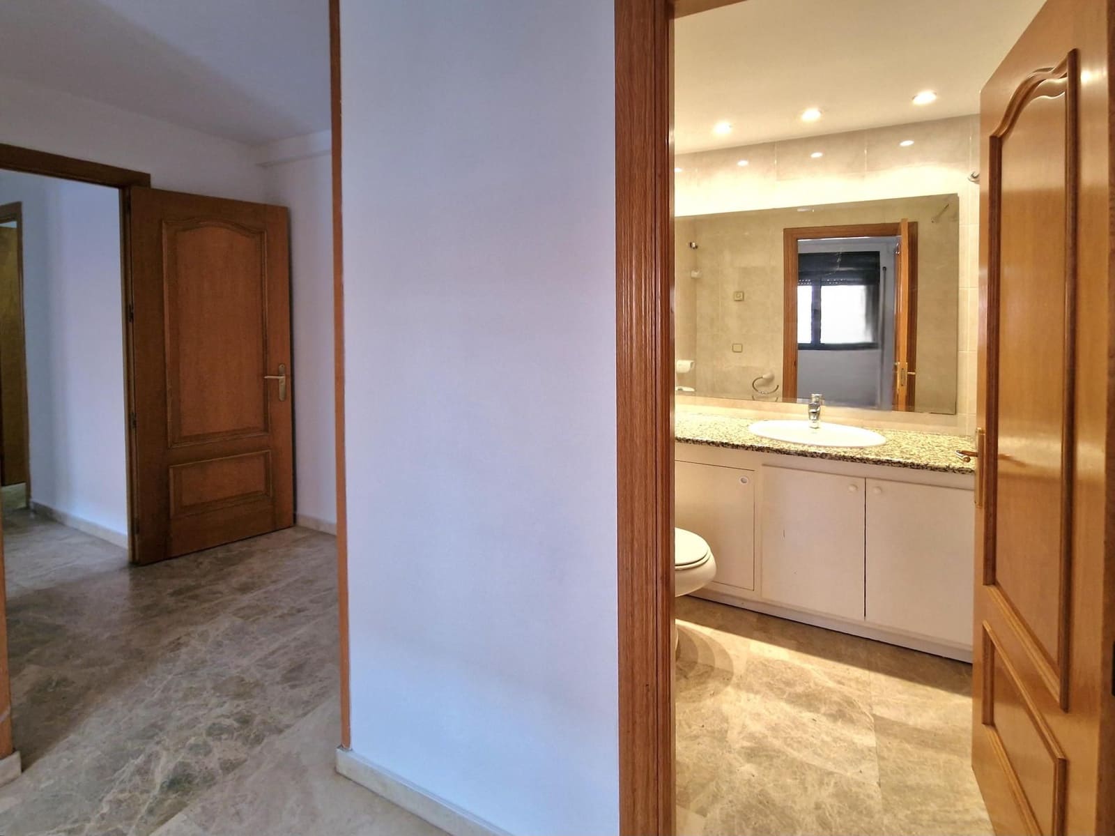 5 bedroom Penthouse for rent in Sant Cugat del Valles with pool garage - € 1,990 (Ref: 9451389)