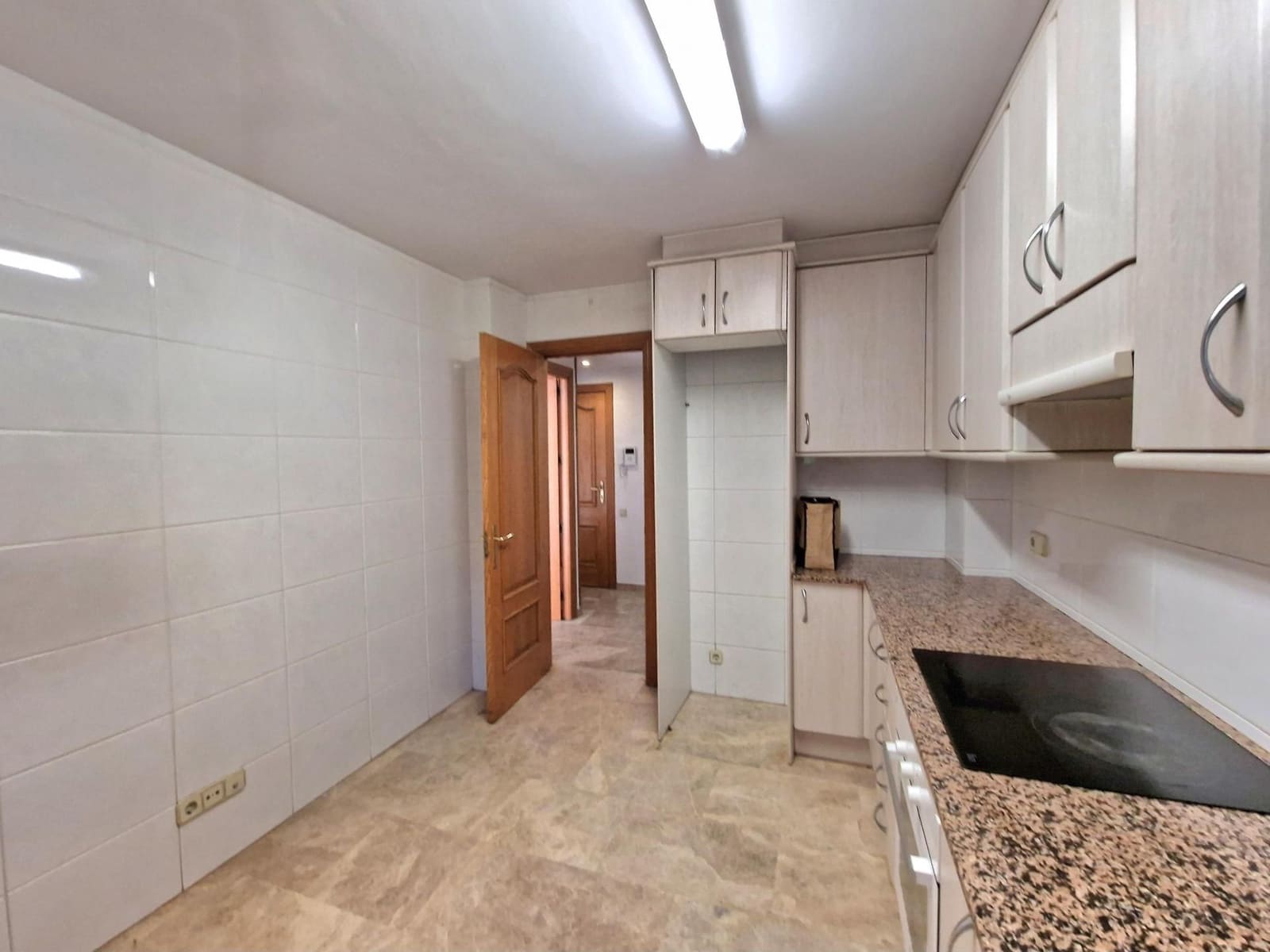 5 bedroom Penthouse for rent in Sant Cugat del Valles with pool garage - € 1,990 (Ref: 9451389)