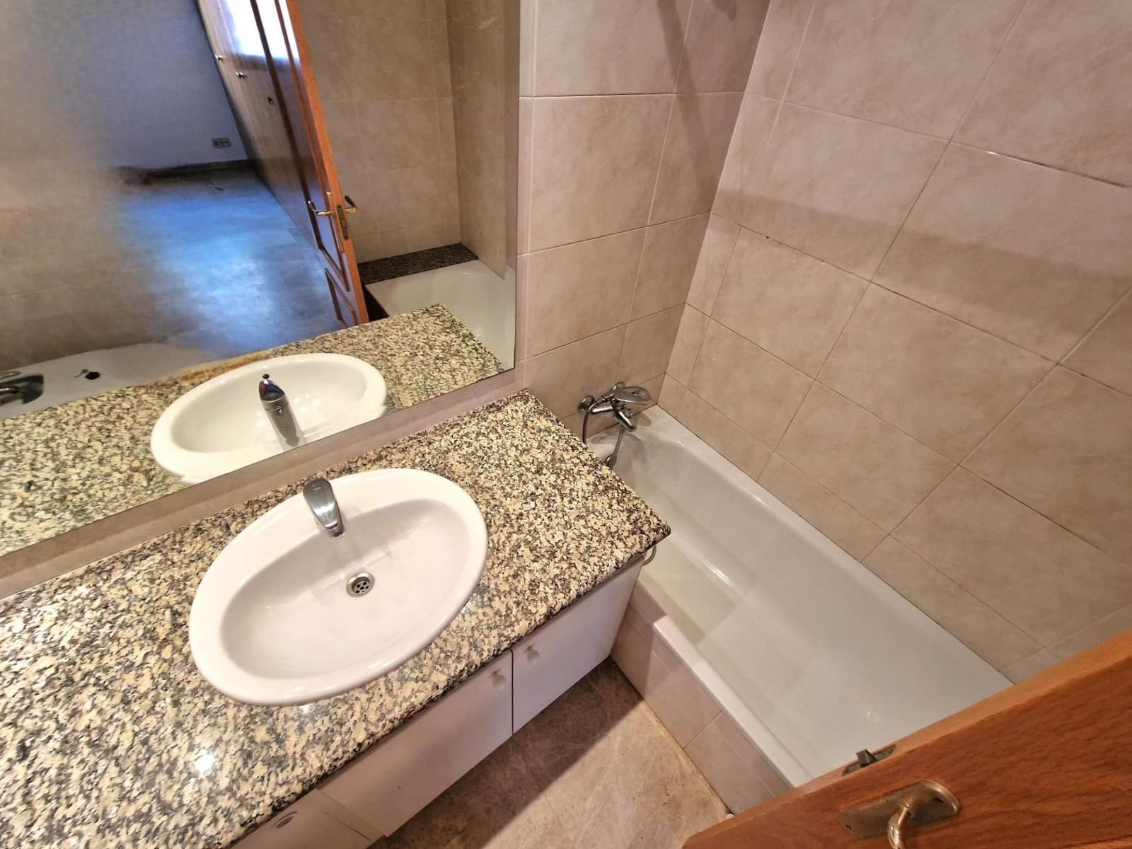 5 bedroom Penthouse for rent in Sant Cugat del Valles with pool garage - € 1,990 (Ref: 9451389)