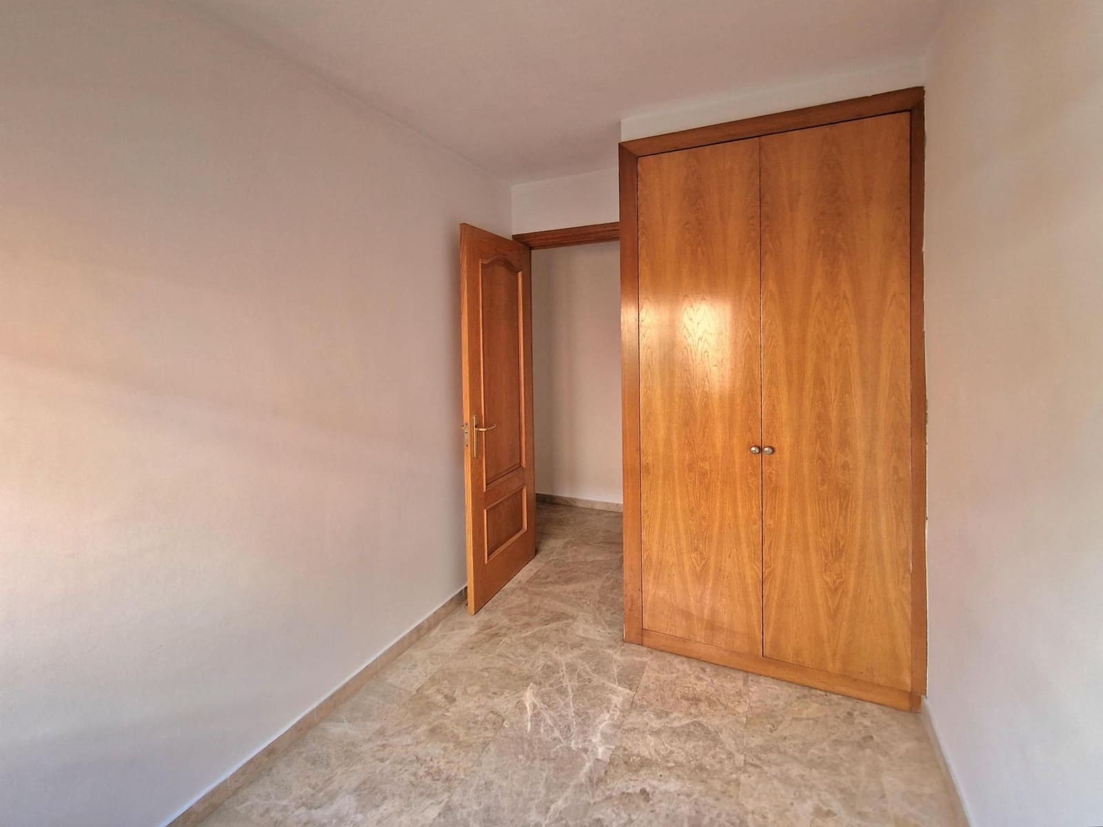 5 bedroom Penthouse for rent in Sant Cugat del Valles with pool garage - € 1,990 (Ref: 9451389)