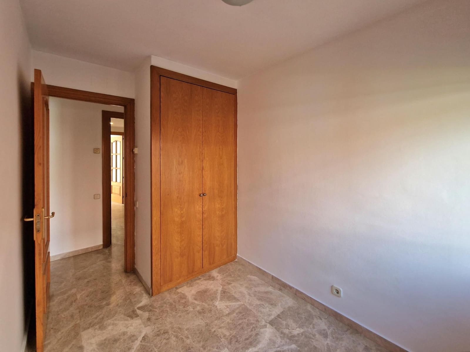 5 bedroom Penthouse for rent in Sant Cugat del Valles with pool garage - € 1,990 (Ref: 9451389)