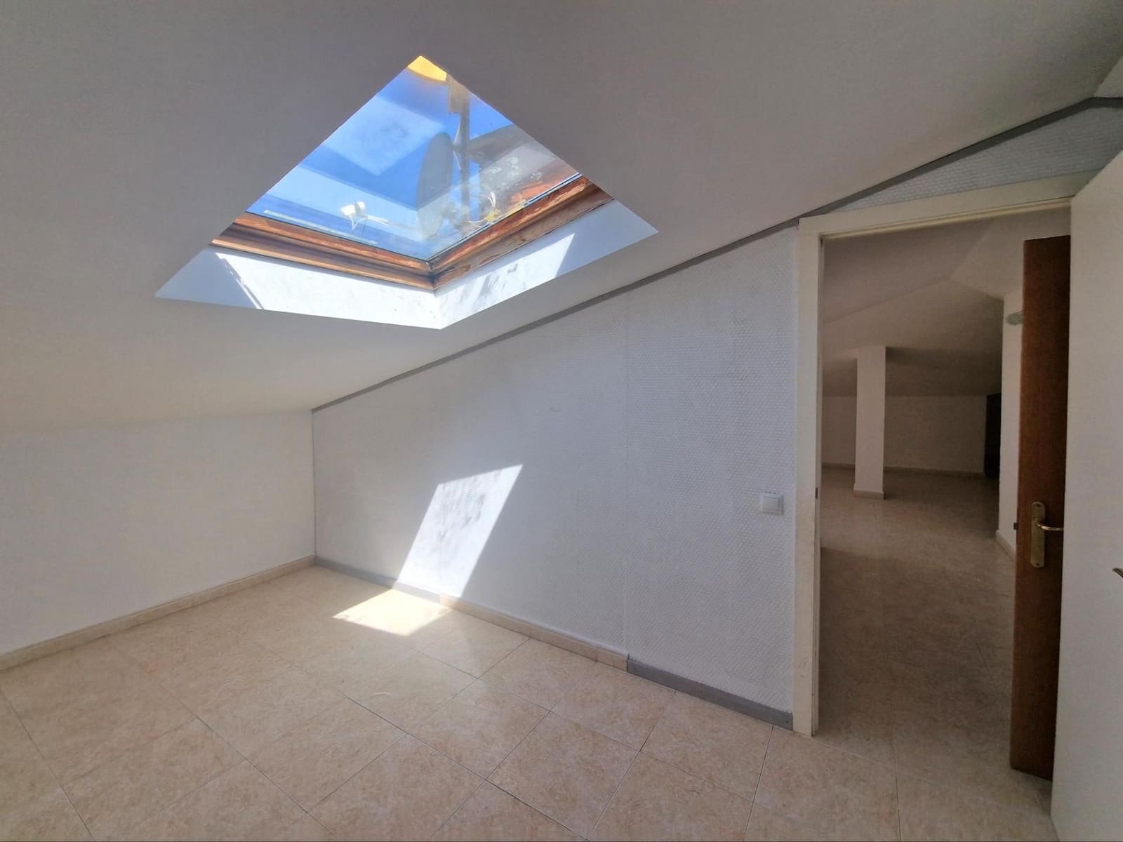 5 bedroom Penthouse for rent in Sant Cugat del Valles with pool garage - € 1,990 (Ref: 9451389)
