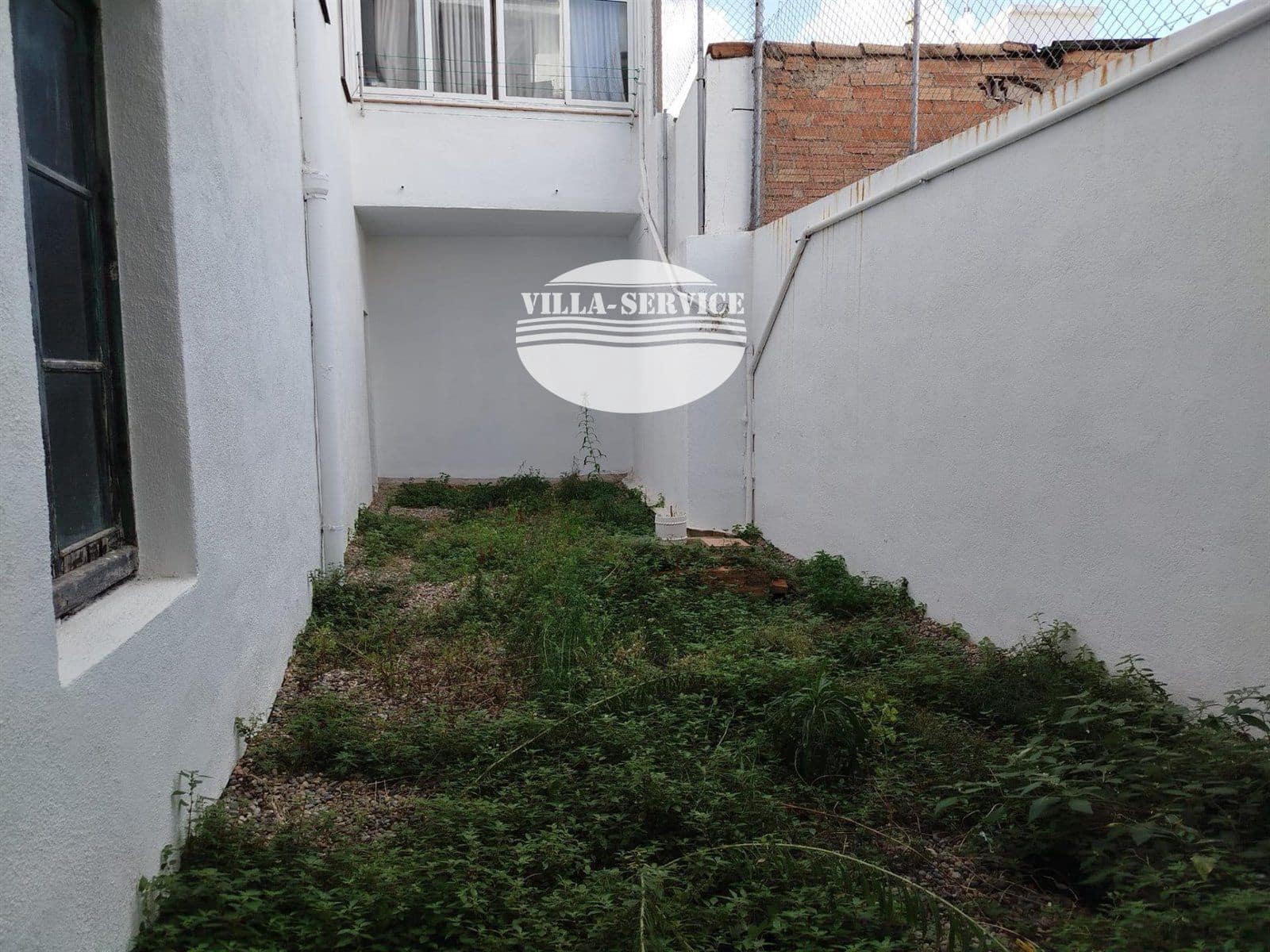 Commercial for sale in Calafell with garage - € 110,000 (Ref: 10163201)