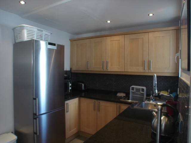 4 quarto Moradia para venda em La Duquesa / Puerto de la Duquesa com piscina garagem - 780 000 € (Ref: 10125152)