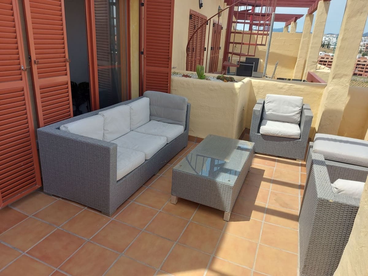 Casa de 2 habitaciones en La Duquesa / Puerto de la Duquesa en venta con piscina garaje - 340.000 € (Ref: 10125168)