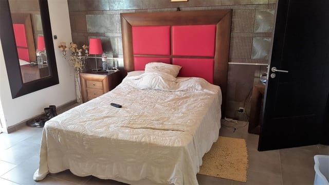 9 quarto Moradia para venda em La Duquesa / Puerto de la Duquesa, Manilva com piscina garagem - 795 000 € (Ref: 10125169)
