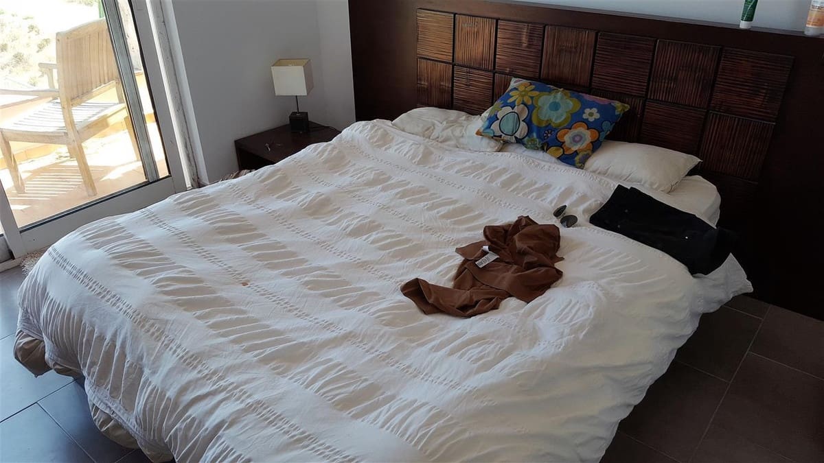 9 quarto Moradia para venda em La Duquesa / Puerto de la Duquesa com piscina garagem - 795 000 € (Ref: 10125169)