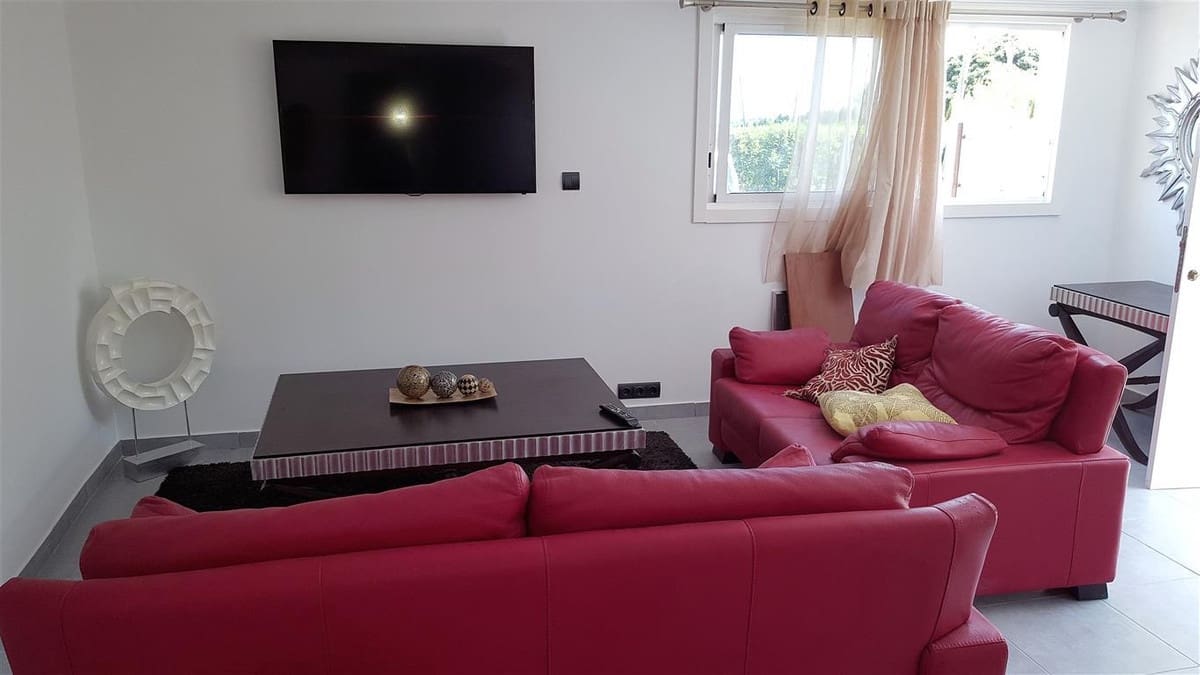 9 quarto Moradia para venda em La Duquesa / Puerto de la Duquesa com piscina garagem - 795 000 € (Ref: 10125169)