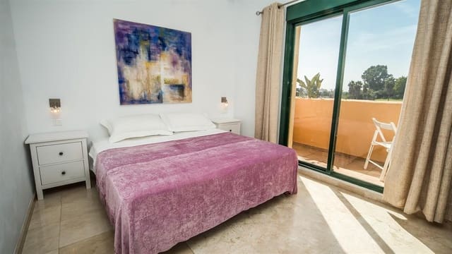 2 quarto Penthouse para venda em La Duquesa / Puerto de la Duquesa, Manilva com piscina garagem - 375 000 € (Ref: 10125171)