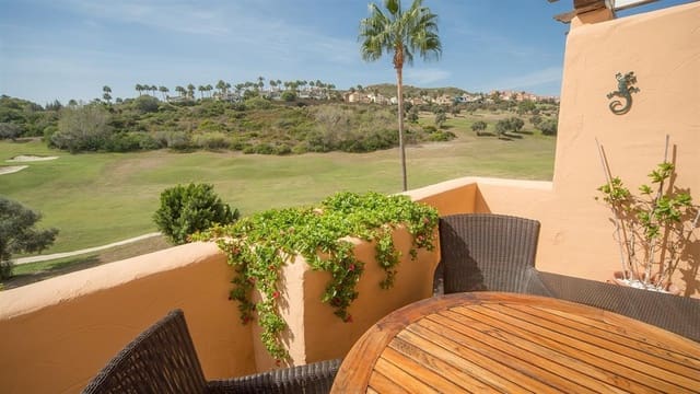 2 quarto Penthouse para venda em La Duquesa / Puerto de la Duquesa, Manilva com piscina garagem - 375 000 € (Ref: 10125171)