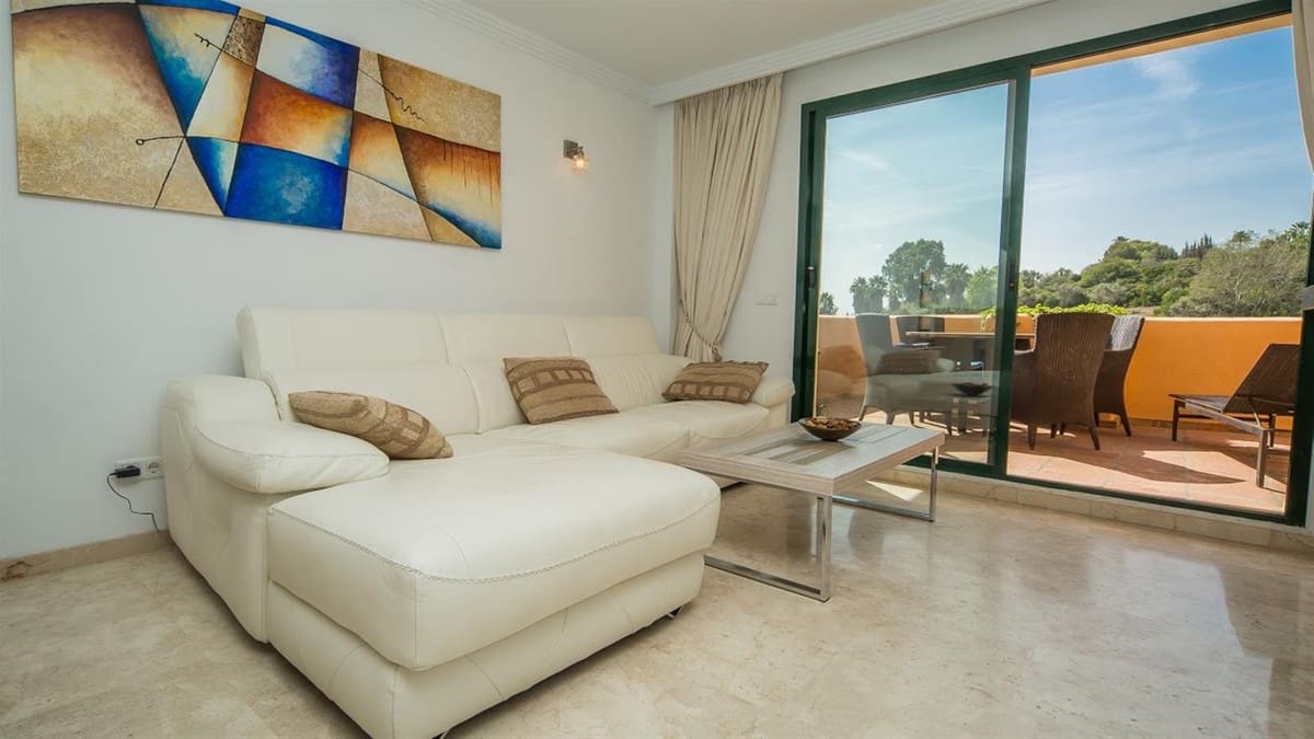 2 quarto Penthouse para venda em La Duquesa / Puerto de la Duquesa com piscina garagem - 375 000 € (Ref: 10125171)